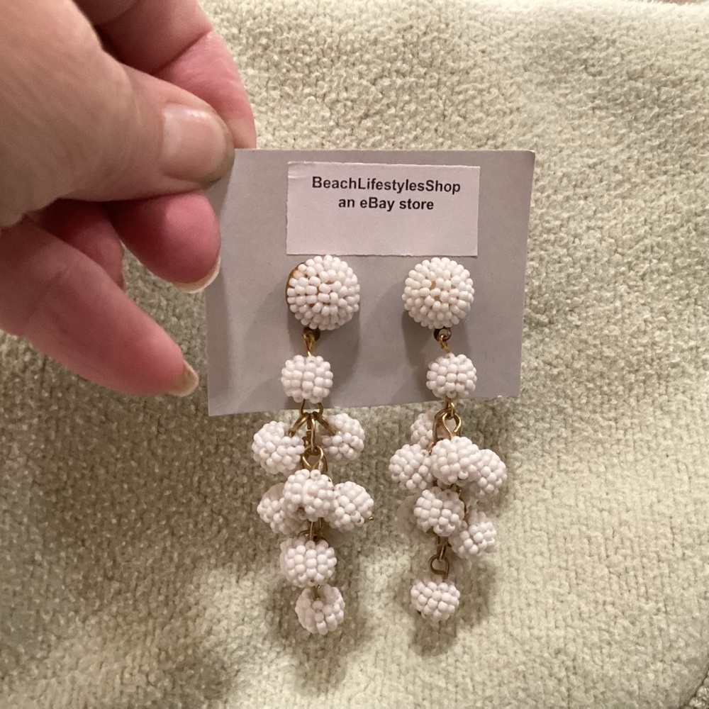 White Cluster Beaded Earrings NWTS - Picture 4 of 5
